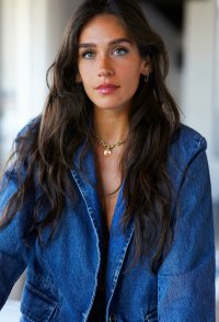 Izabel Pakzad