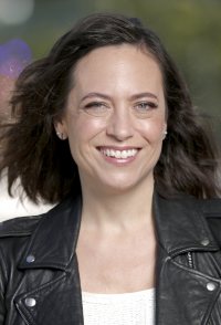 Lauren Schmidt Hissrich