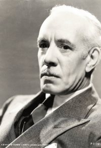 Lewis Stone
