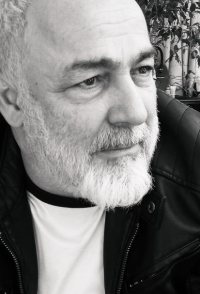 Nikos Apeiranthitis