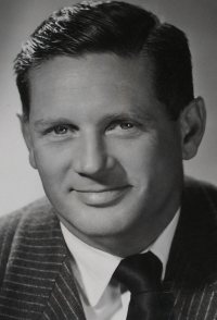 Niven Busch
