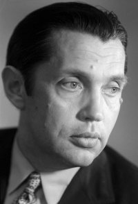 Robert Rozhdestvenskiy
