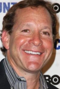 Steve Guttenberg